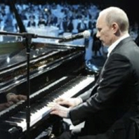 Putin Piyano Çalarken
